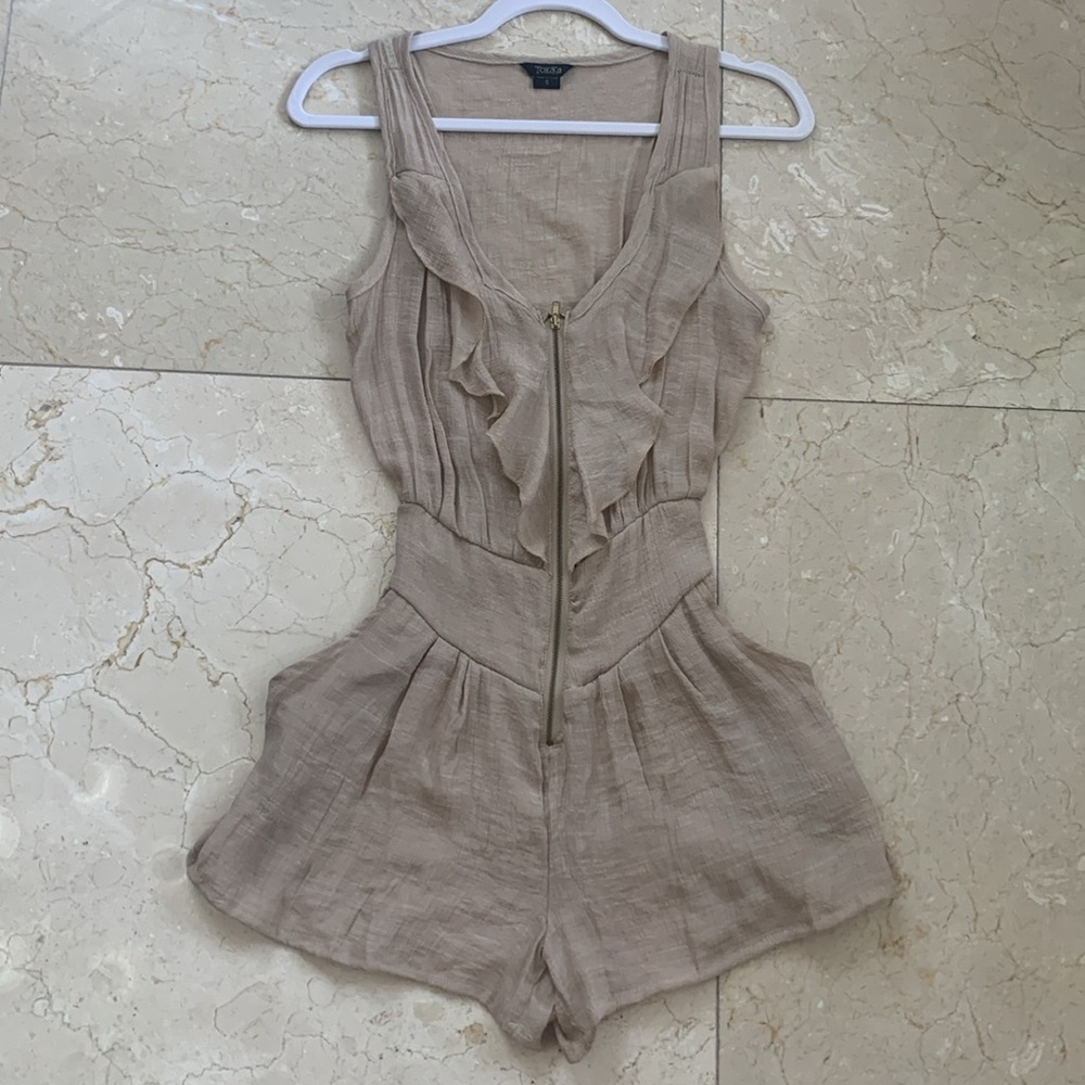 NWOT Sexy & Cute Romper with pockets & zipper